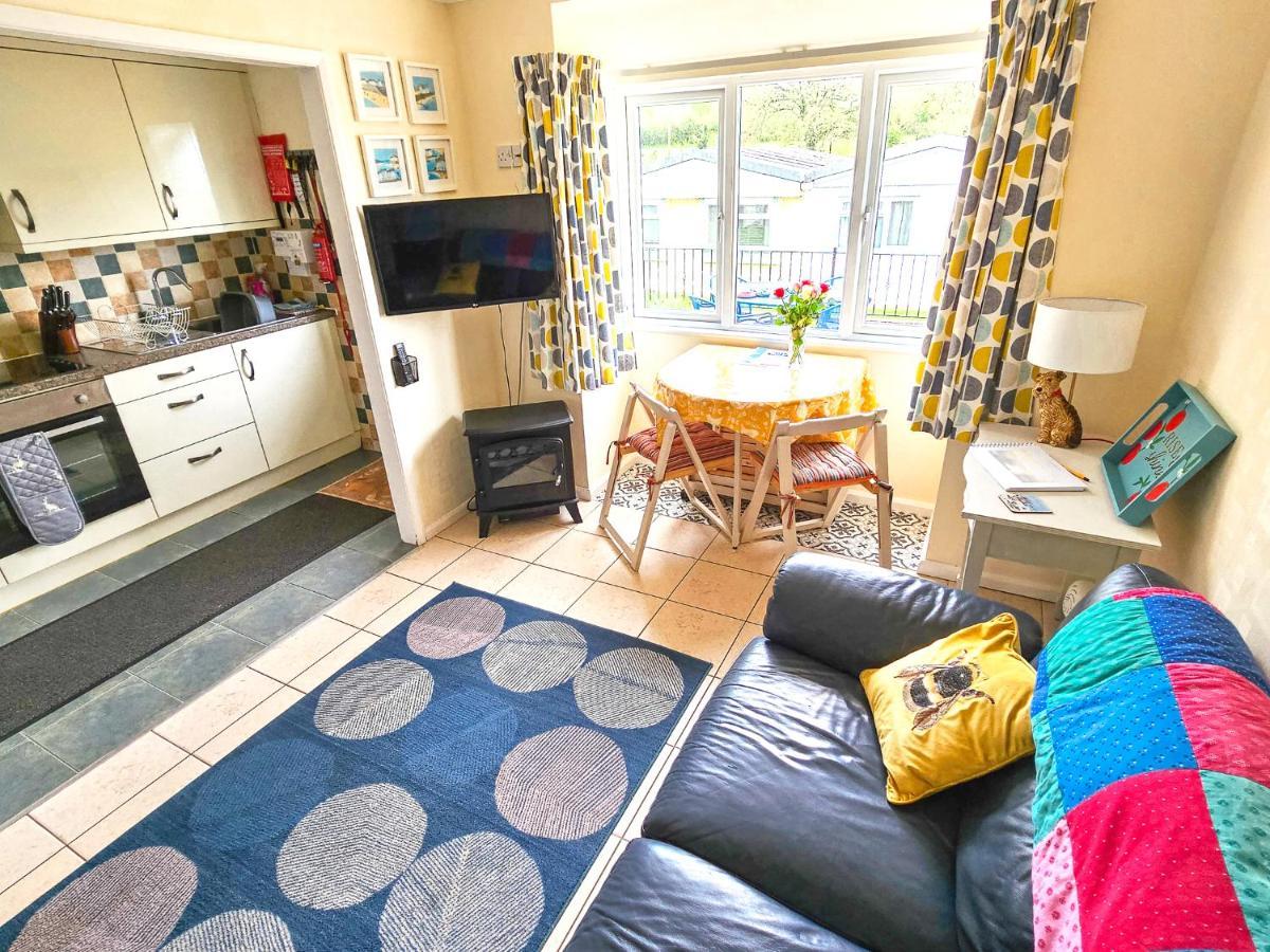 Dart Haven - Cheerful Holiday Bungalow In Galmpton Dış mekan fotoğraf